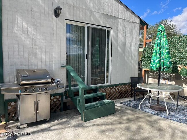 Photo - 1 Bar Heart Dr