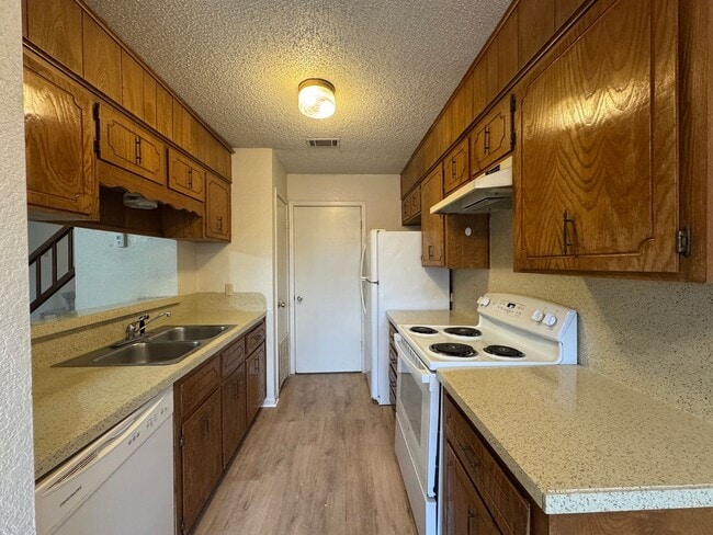 Photo - 3001 Lake Rd Unit # C