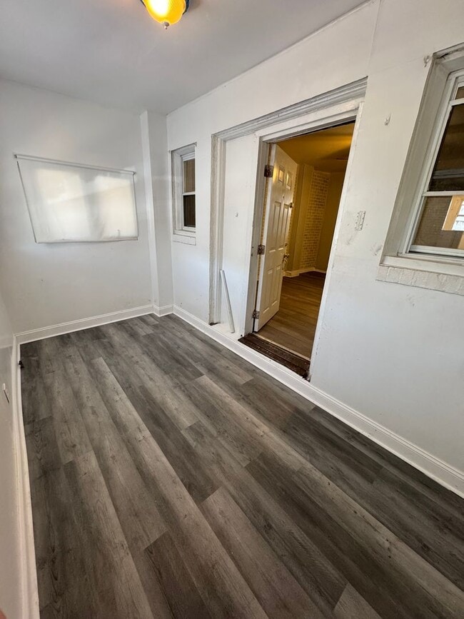 Photo - 1142 E Woodlawn St