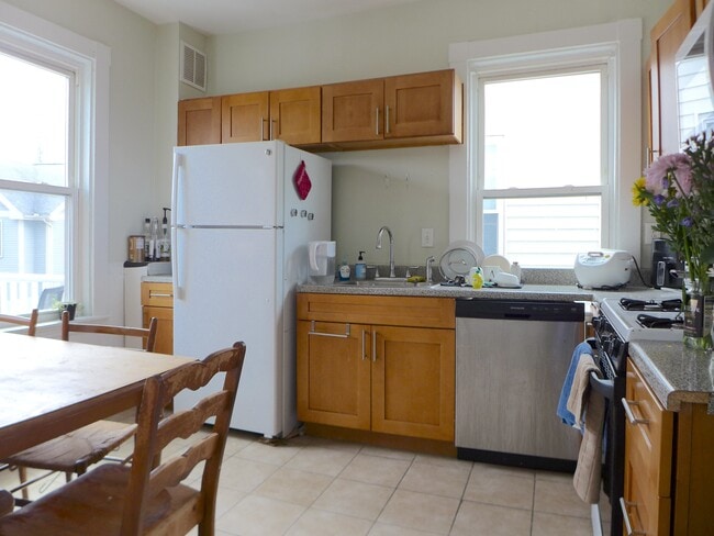 Photo - 388 Washington St Unidad n