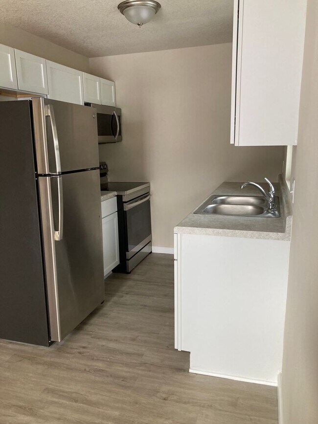 Photo - Remodeled 2 Bedroom 1 Bathroom Home- Locat...