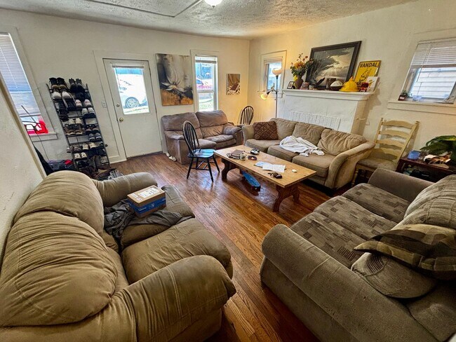 Photo - 617 S Jefferson St