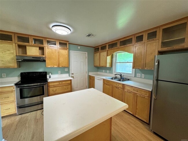 Photo - 114 Jackson St