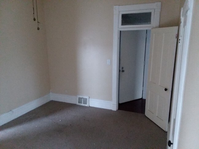 Downtown Elgin Apartments For Rent Il Forrent Photo 478 E Chicago St Unit Ul