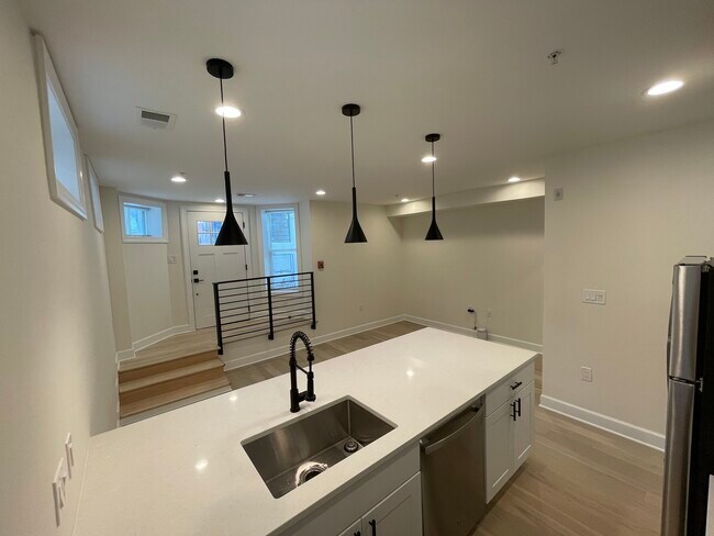 Building Photo - 75 Florida Ave NW Unit 1B