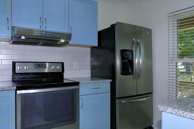 Photo - 3 Bedroom 2 Bath Duplex Available Now!