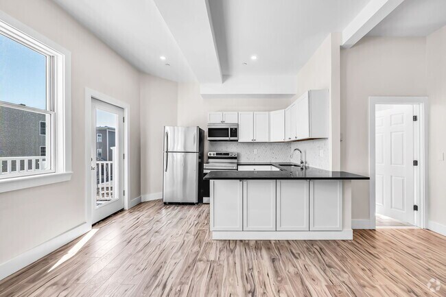 Building Photo - 465 E 8th St Rental