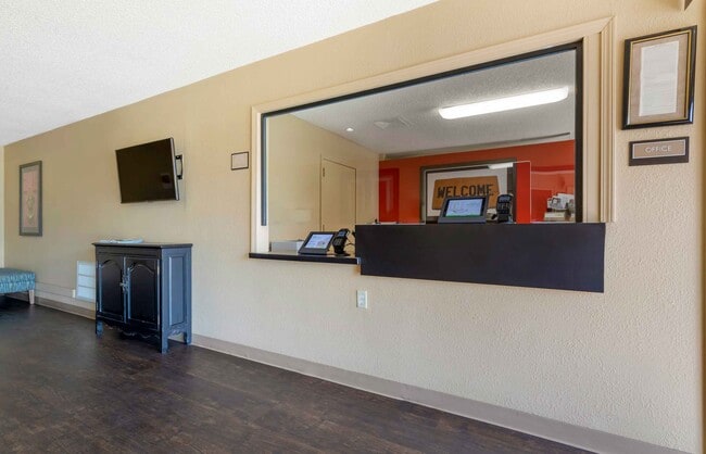 Furnished Studio-Tulsa - Midtown