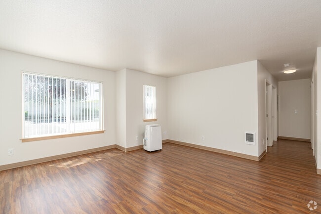 2BR, 1.5BA - 960SF - Living Room