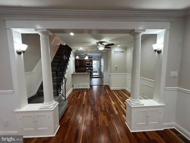 Photo - 2705 E Somerset St