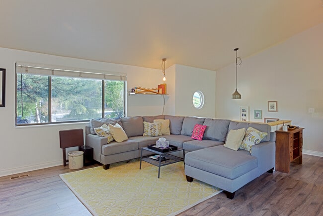 Building Photo - 2256 Sidewinder Dr