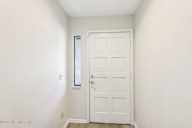 Photo - 144 La Pasada Cir W