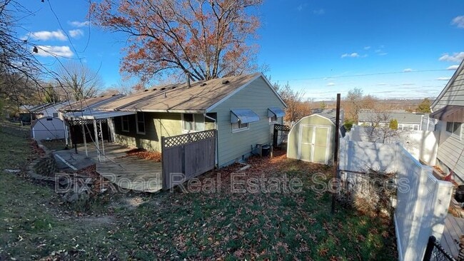 Photo - 921 Millikin St