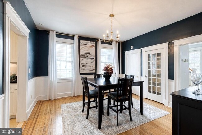 Photo - 401 E Lake Ave