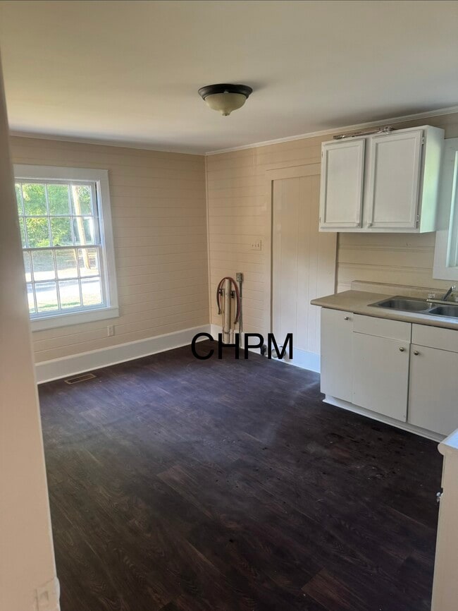 Photo - 604 Bee St