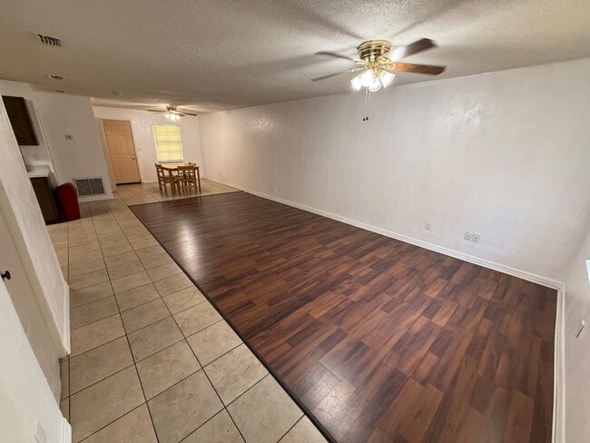 Photo - 1585 Sunset Ln