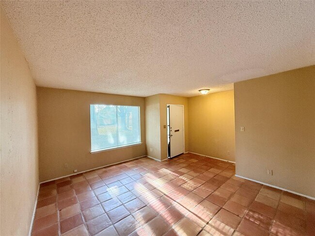 Photo - 9611 Blue Creek Ln