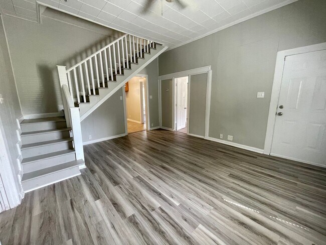 Photo - 313 Beech St