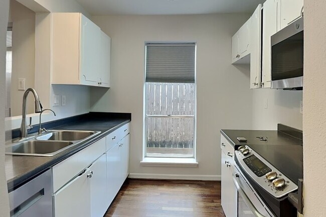 Photo - 505 Westcott St Unit Apt 102