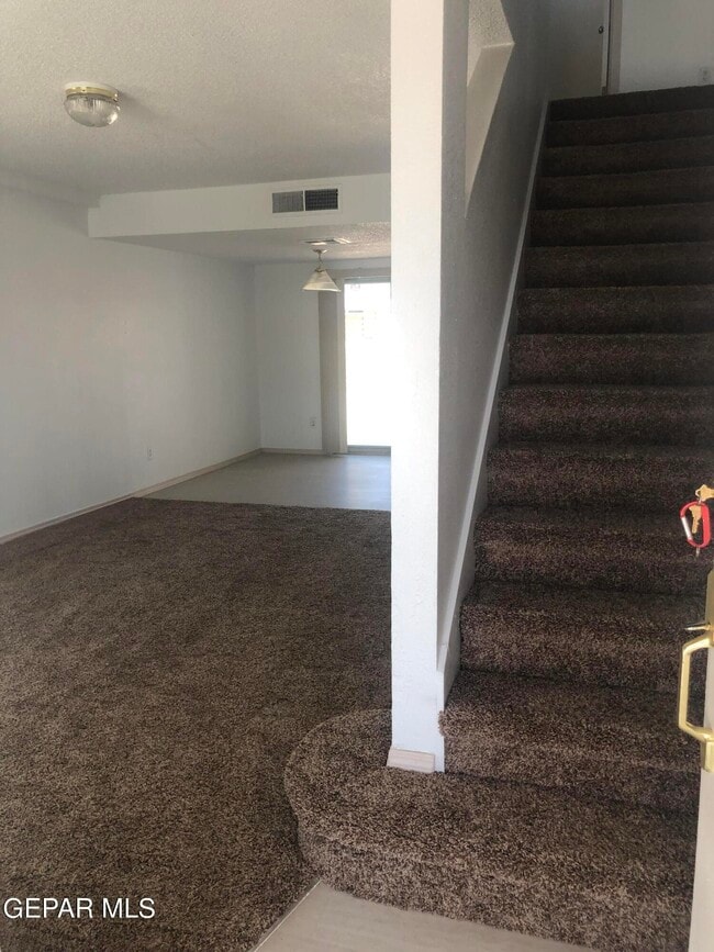 409 Valle Fertil Dr