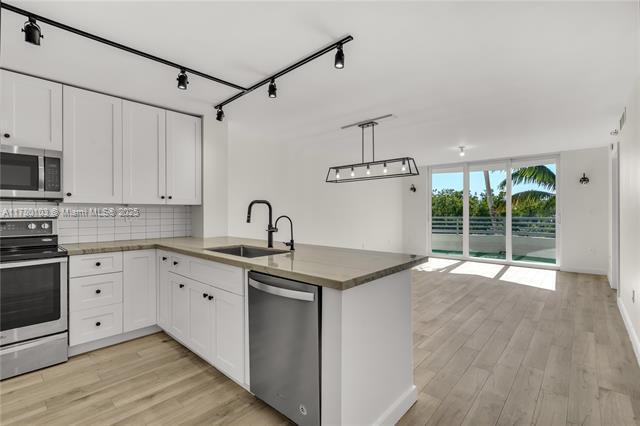 Building Photo - 1401 Bay Rd Unit 407 Rental