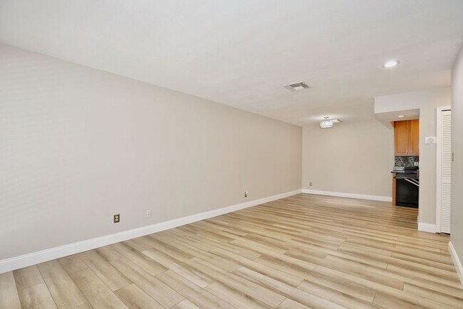 Photo - Charming First-Floor 1BR in Audubon Park · In-Unit Laundry · Community Pool with Lake Druid View ...