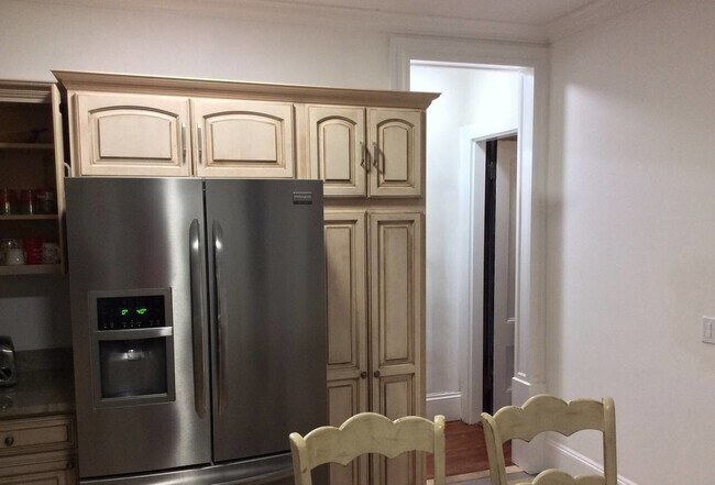 Photo - 18 Holton St Unit S