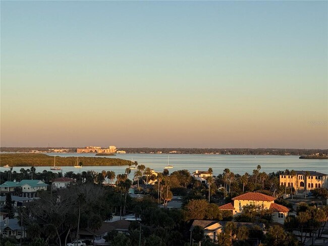 Building Photo - 880 Mandalay Ave Unit C808