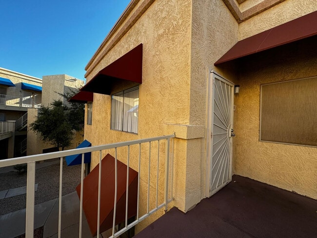 Building Photo - 12221 W Bell Rd Unit 241