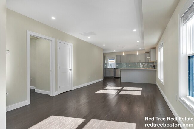 Photo - 43 Wright Ave Unit 2