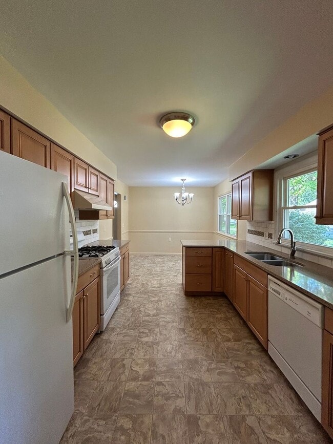 Photo - 704 N 74th Ave