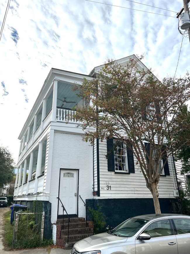 Front of House - 31 Nassau St