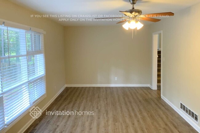 Photo - 2178 Bollingbrook Dr SW