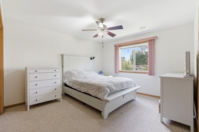 Main bed - 2948 Kentville Dr Unit 2948 Kentville