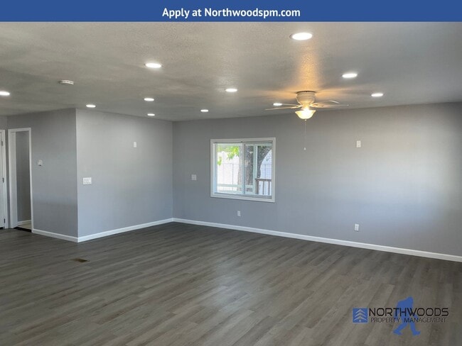Photo - Nice 3 Bedroom 2 Bath Double Wide Manufact...