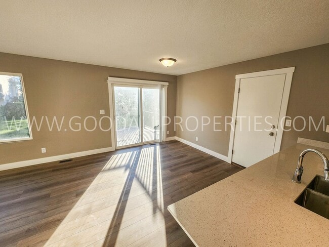 Photo - Fully remodeled 3 bedroom home in Waukee w...