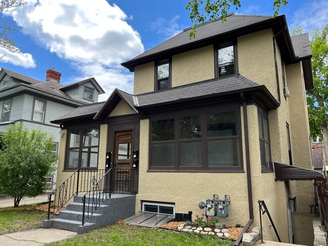 Photo - 2744 Fremont Ave S Unidad 1