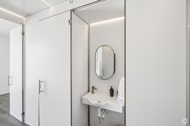 1BR, 1BA - 525SF - Sink