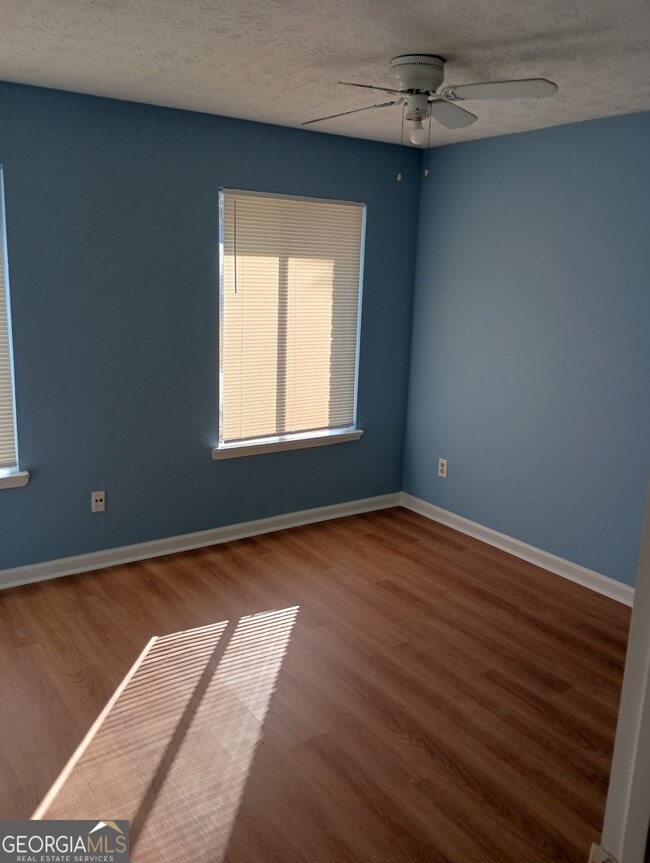 Photo - 728 Dunaire Way