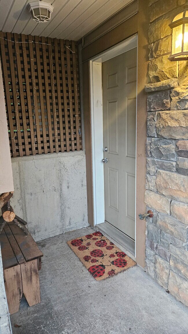 Photo - 11479-11236 236 St