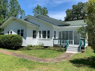 Screened porch - 8453 County Farm Rd