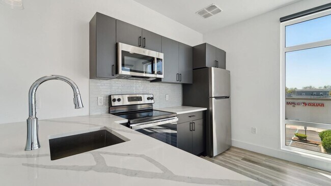 Photo - 100 Washington Ave Unidad 213