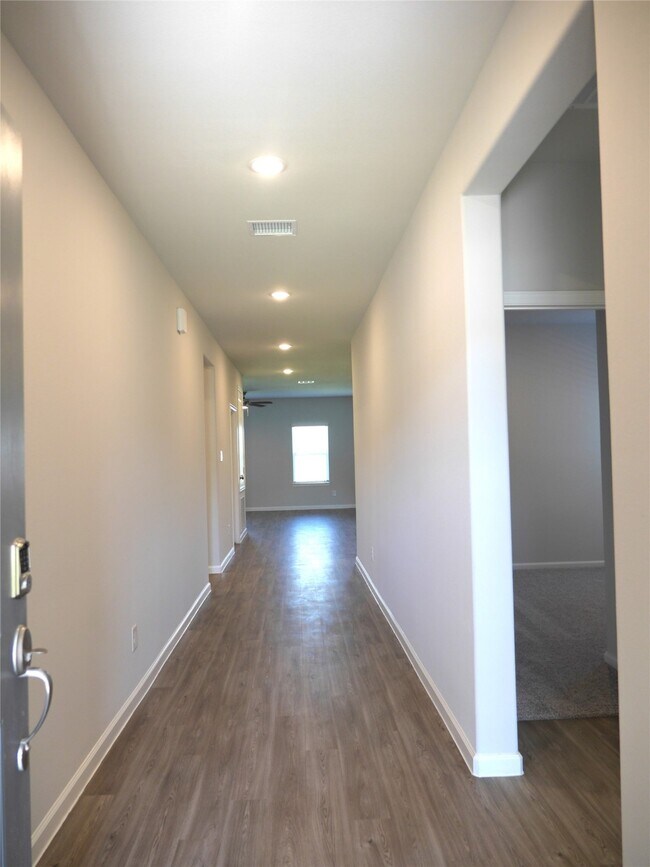 Photo - 16839 Bristle Cone Wy