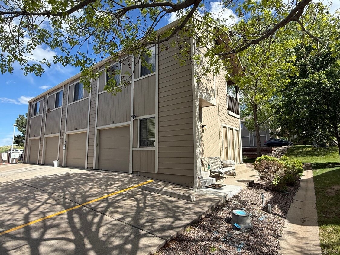 Charming 2-Bedroom Townhome Near North Tab... - Charming 2-Bedroom Townhome Near North Tab...
