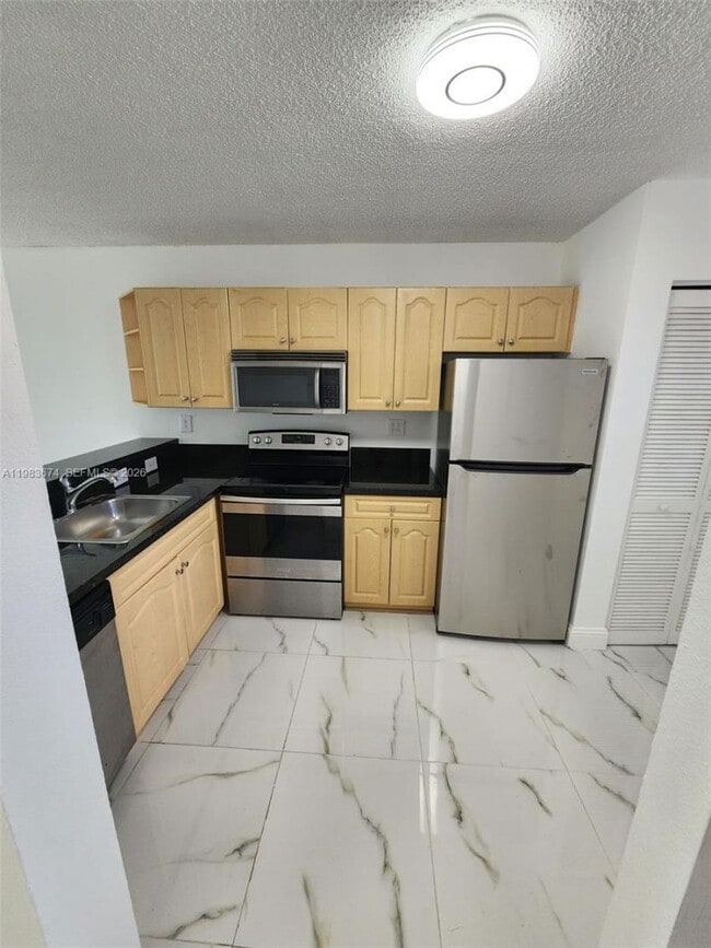 Photo - 9845 Nob Hill Ct Unidad 9845