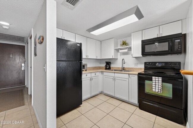 Photo - 935 N Halifax Ave Unit 410