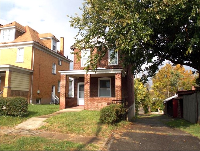 Building Photo - 141 E 20th Ave Unit 2