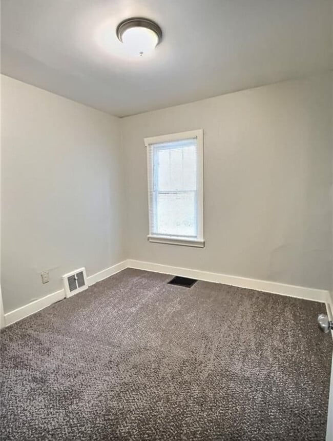 Photo - 8409 Park Ave