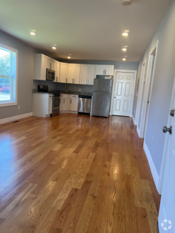 Building Photo - 15 Lewis Ave Unit 1 Rental