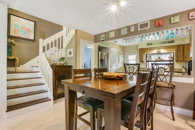 Photo - 2046 Cove Ln